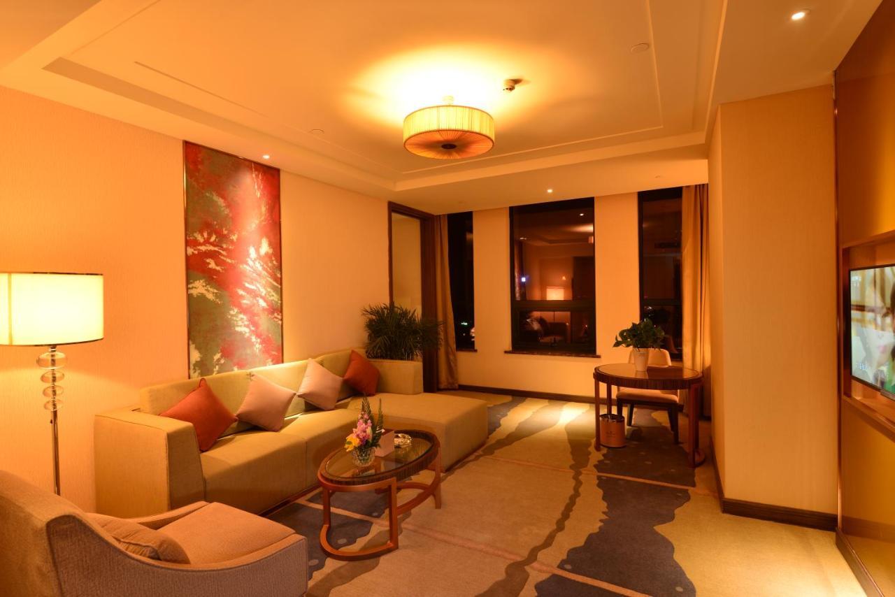 Ramada Heze Hotel Buitenkant foto